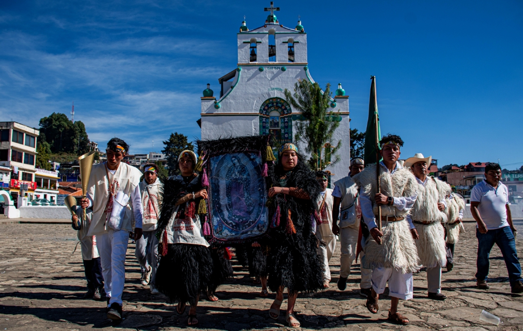 Celebración guadalupana en la plaza